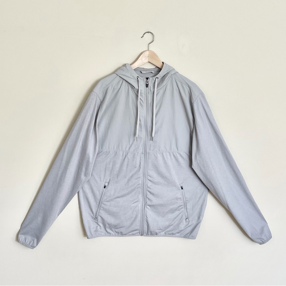 Vuori Sunday Element Full Zip Silver Gray Hooded Track Jacket Men’s size XL
